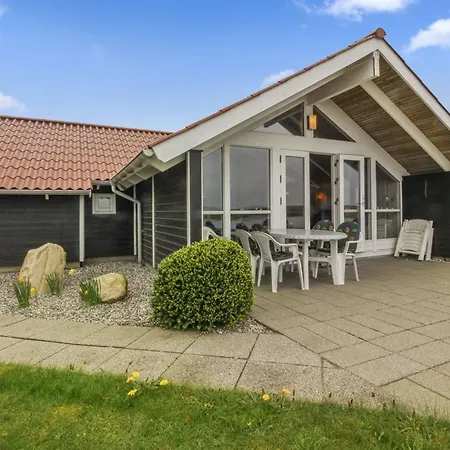 Pirkka - 50m To The Fjord By Interhome Feriehus *